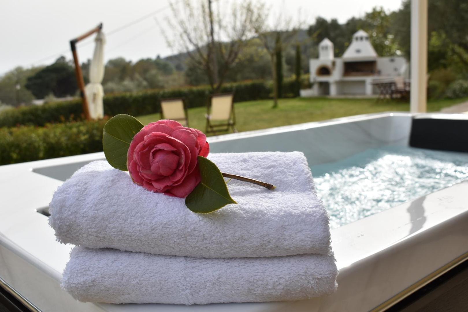 Anemi Superior Deluxe Suite Kolios Bagian luar foto