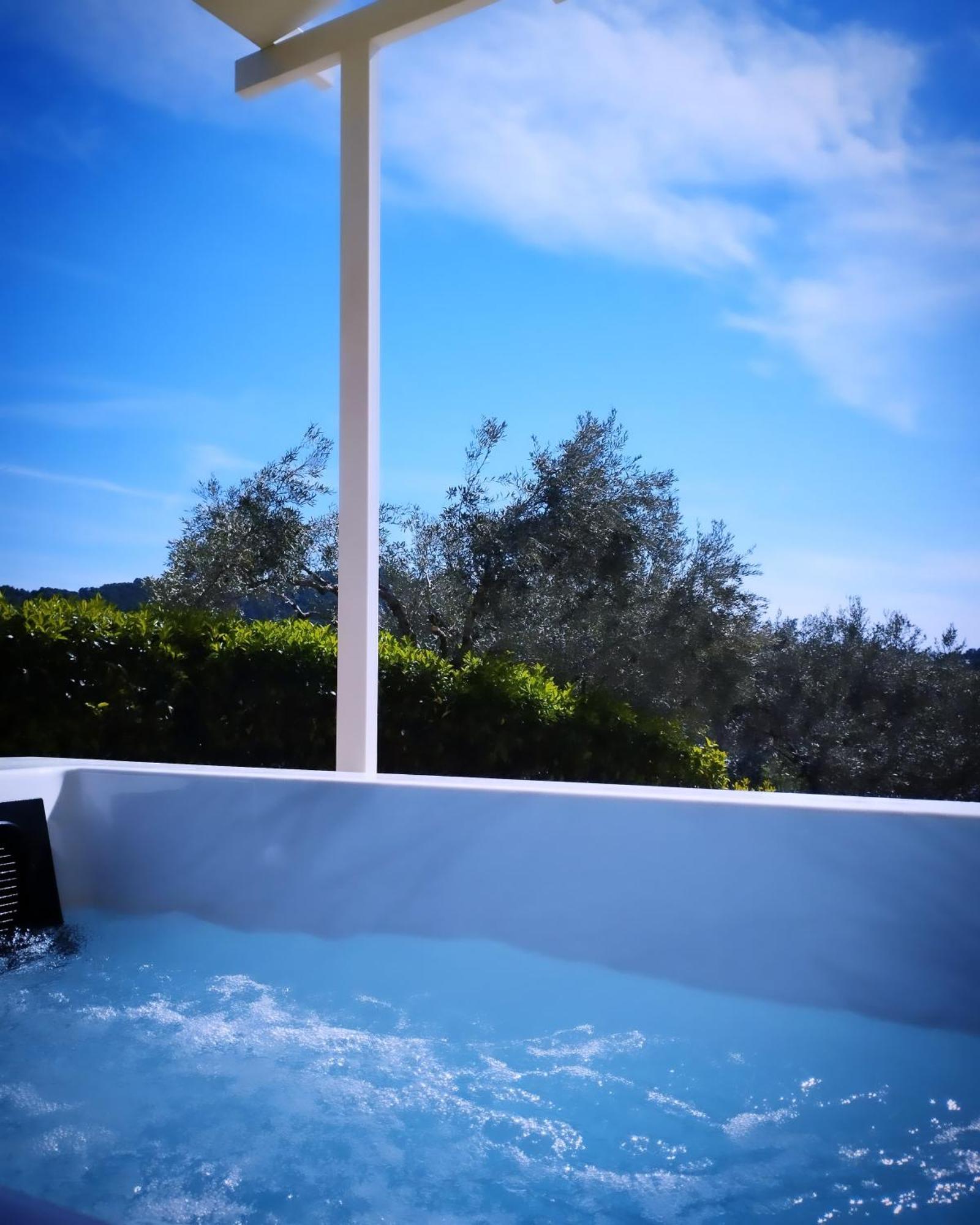 Anemi Superior Deluxe Suite Kolios Bagian luar foto