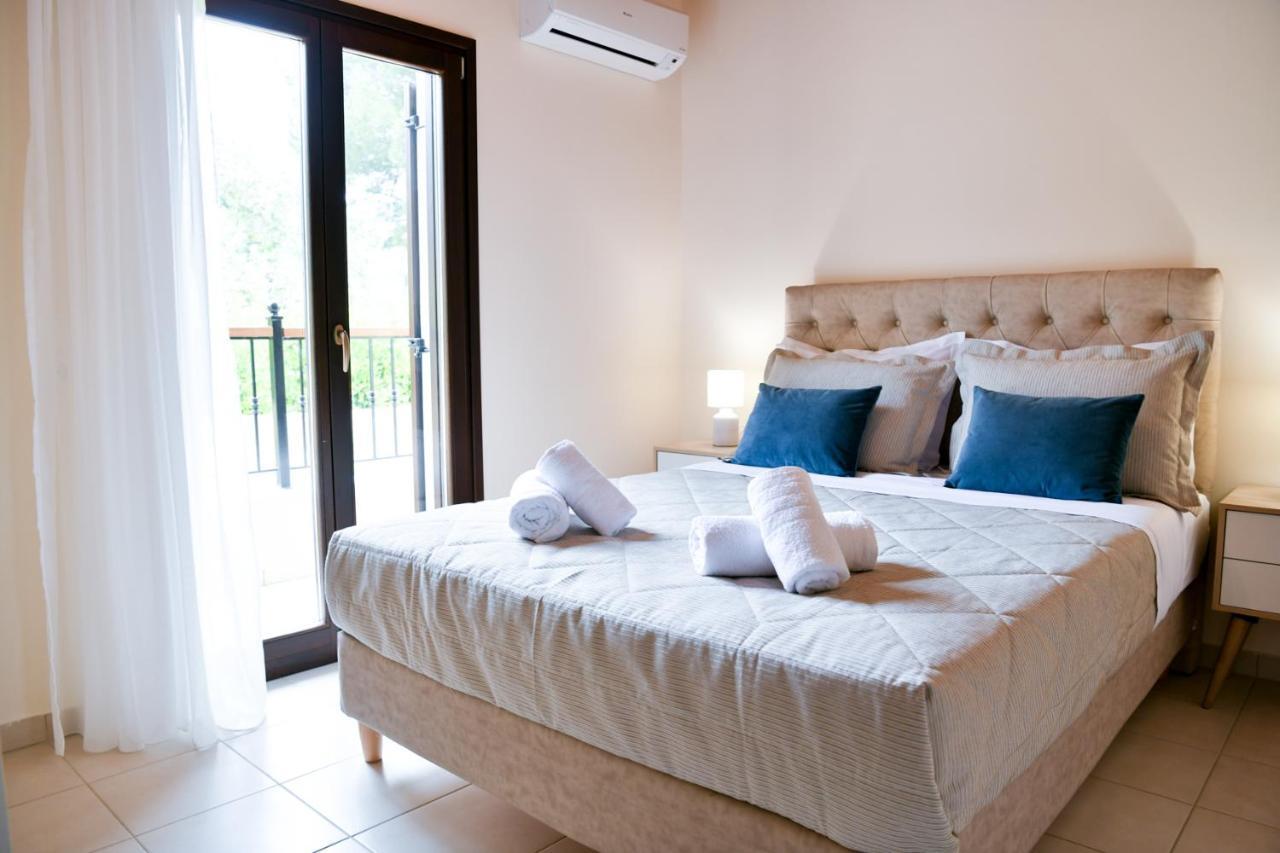 Anemi Superior Deluxe Suite Kolios Bagian luar foto